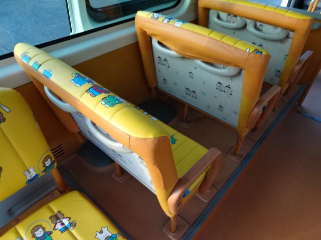 HIACE COMMUTER