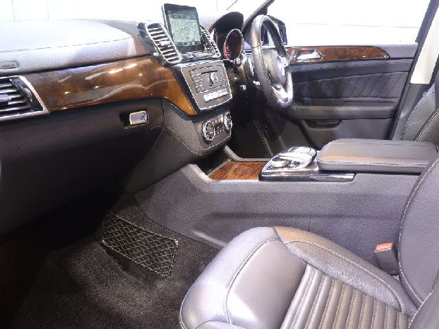 MERCEDES BENZ GLS class