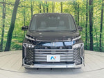 VOXY HYBRID