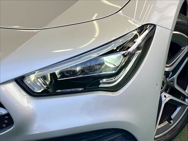 MERCEDES BENZ CLA class