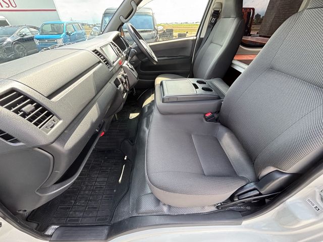 HIACE van 2WD