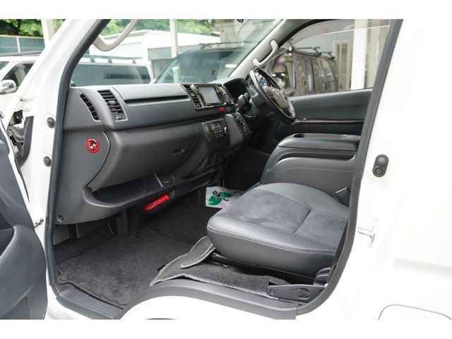 HIACE van 2WD
