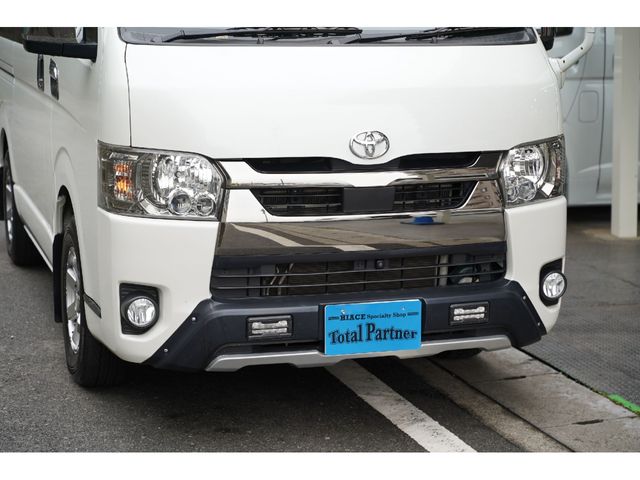 HIACE van 4WD