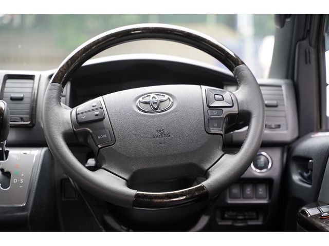 HIACE van 4WD
