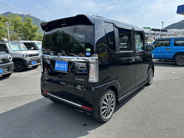 N BOX CUSTOM