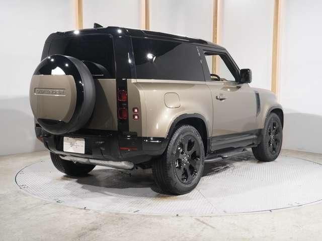 ROVER DEFENDER