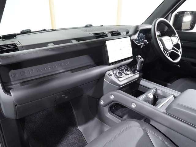 ROVER DEFENDER