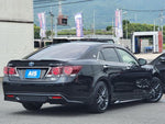 CROWN sedan hybrid