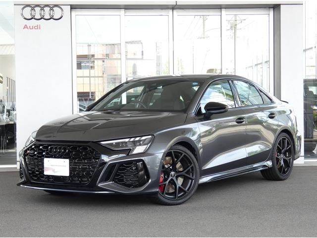 AUDI RS3 Sedan