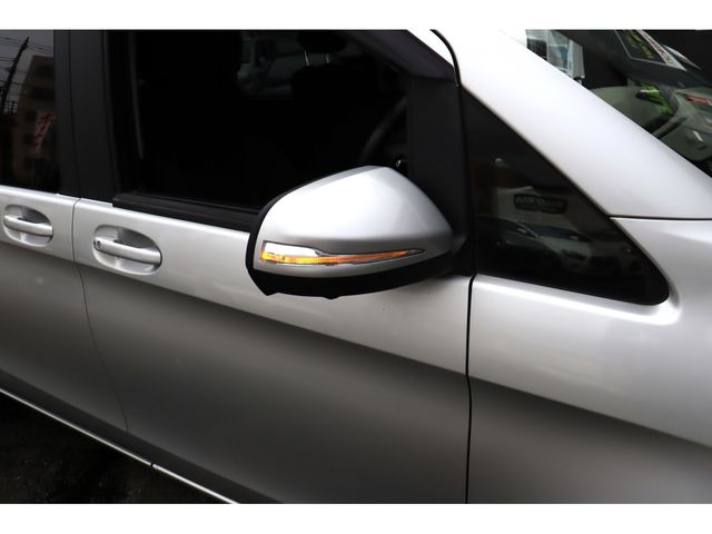 MERCEDES BENZ V class