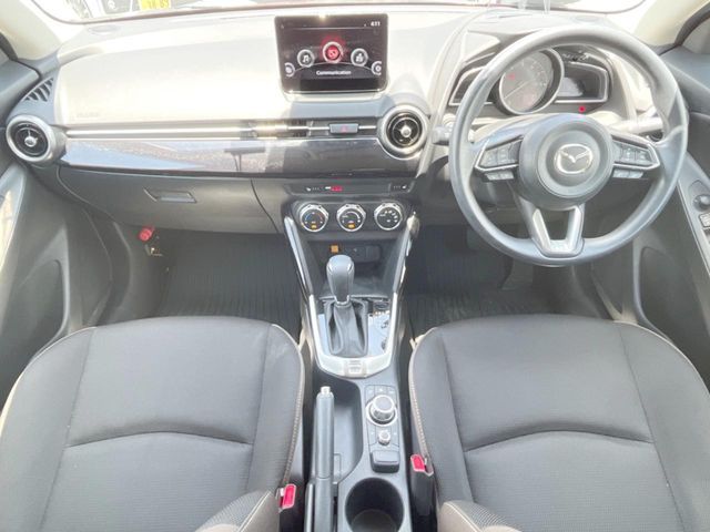 MAZDA2