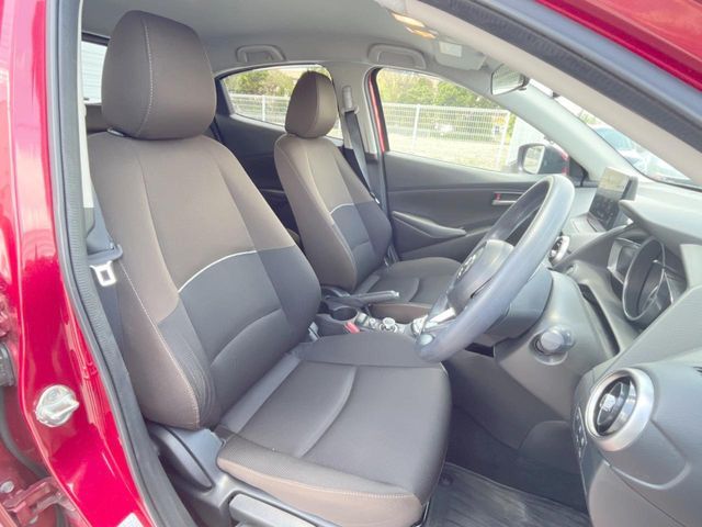 MAZDA2
