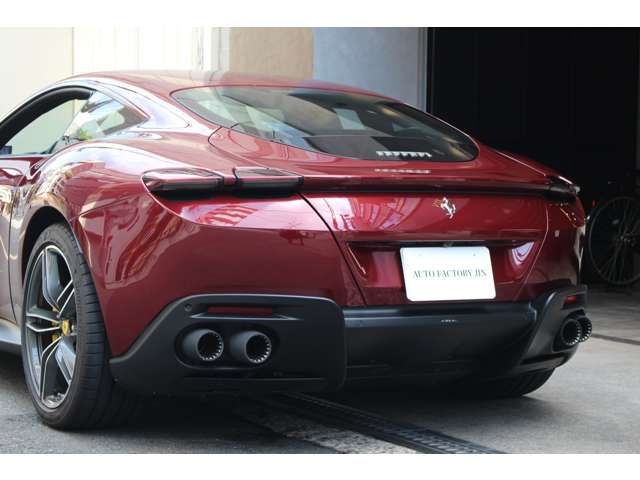 FERRARI Roma