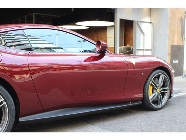 FERRARI Roma
