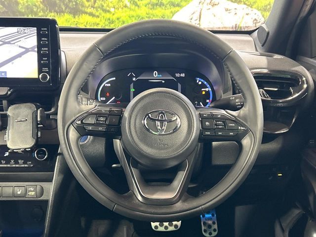 YARIS CROSS HYBRID
