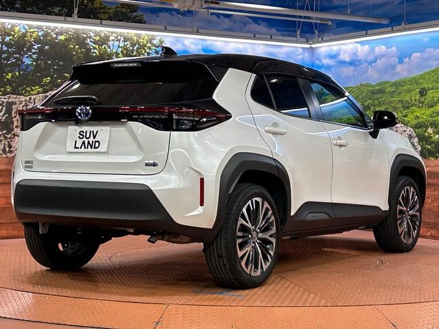 YARIS CROSS HYBRID