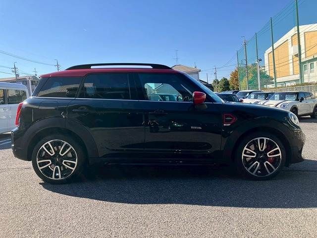 MINI CROSSOVER