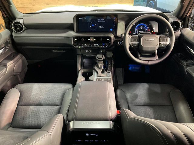 LANDCRUISER 250