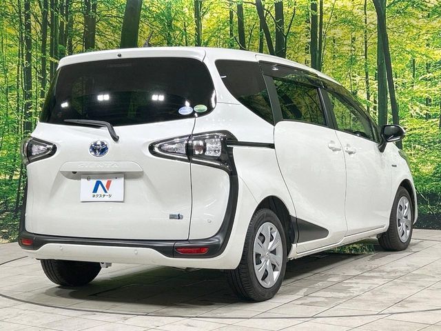 SIENTA HYBRID