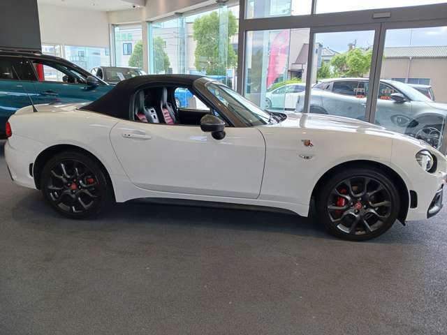 ABARTH 124 SPIDER
