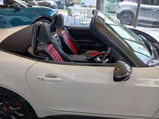 ABARTH 124 SPIDER