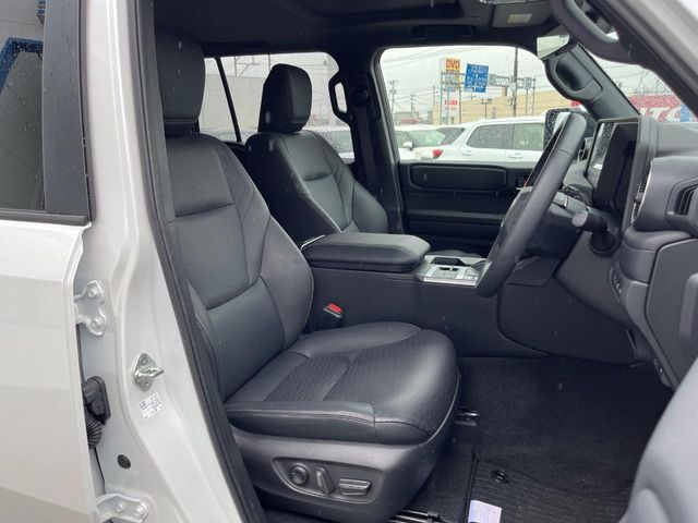 LANDCRUISER 250