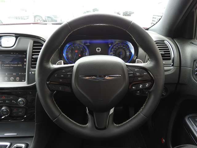 CHRYSLER 300