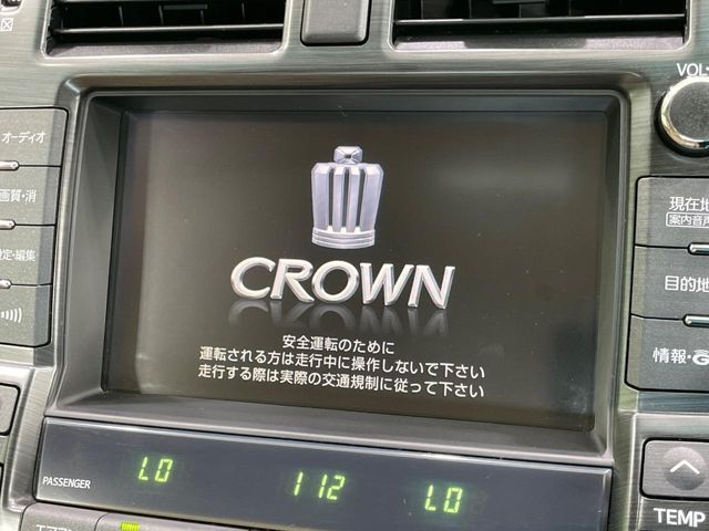 CROWN sedan hybrid