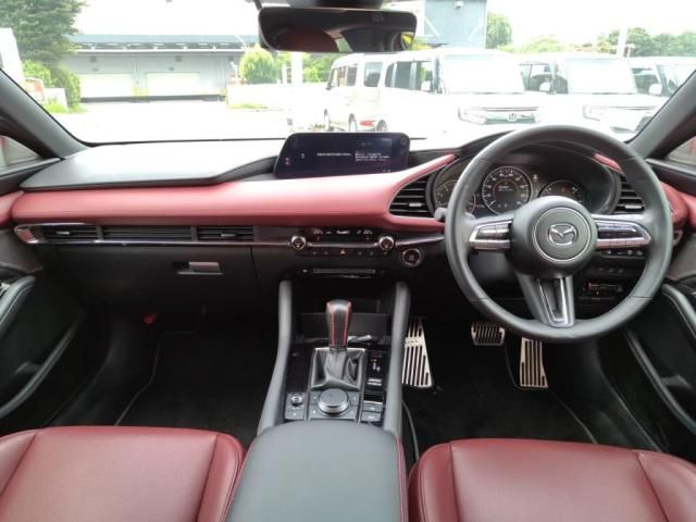 MAZDA3 FASTBACK