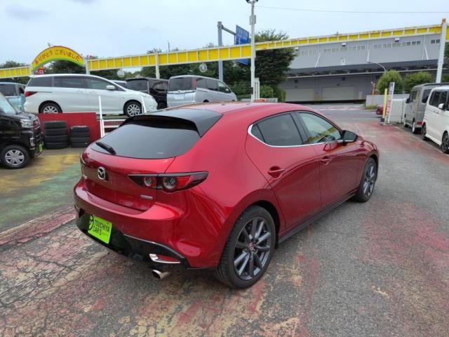 MAZDA3 FASTBACK