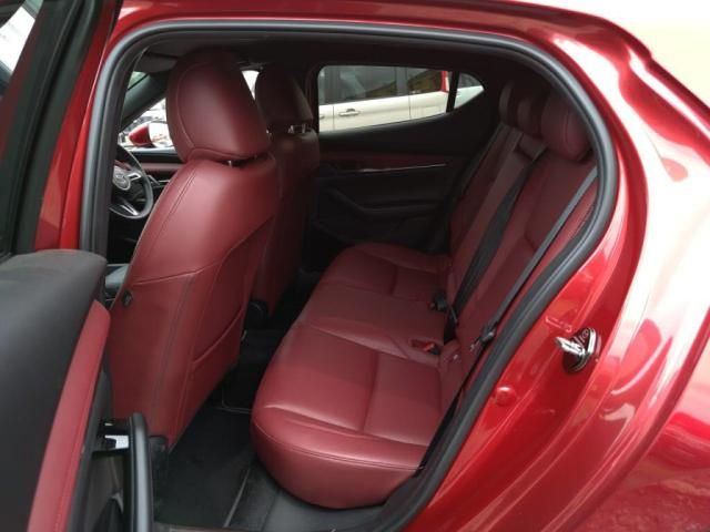 MAZDA3 FASTBACK