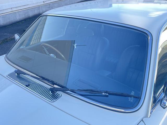 JAGUAR XJseries sedan