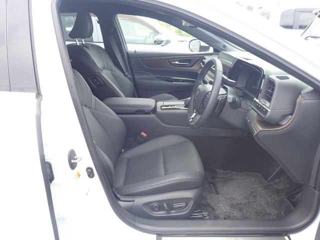 CROWN sedan hybrid