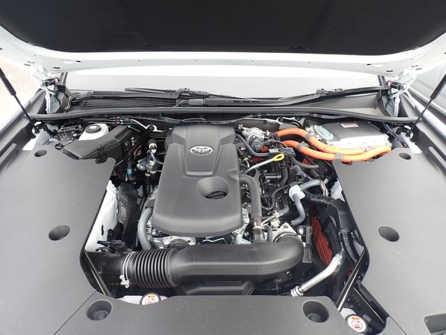 CROWN sedan hybrid