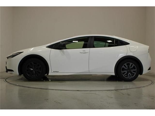 PRIUS 4WD