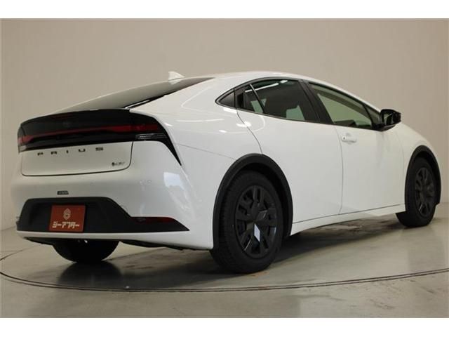 PRIUS 4WD