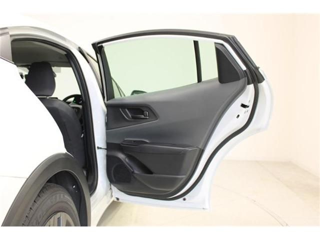 PRIUS 4WD