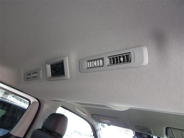 CARAVAN van 2WD