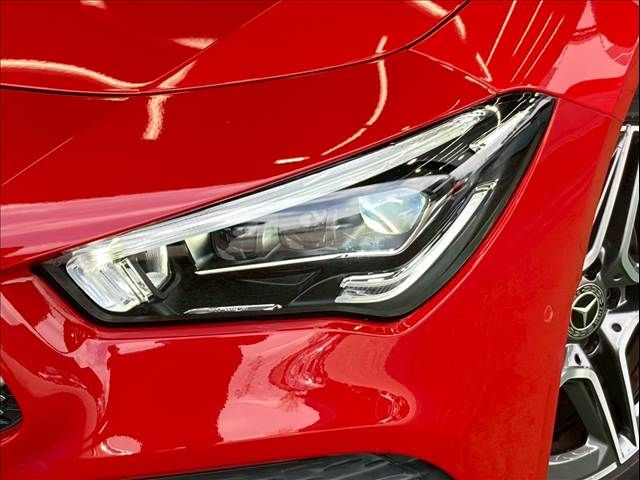 MERCEDES BENZ CLA class