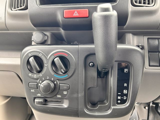 NV100 CLIPPER