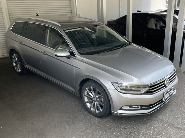 VOLKSWAGEN PASSAT VARIANT