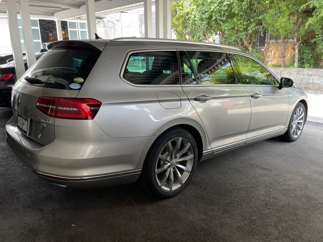 VOLKSWAGEN PASSAT VARIANT