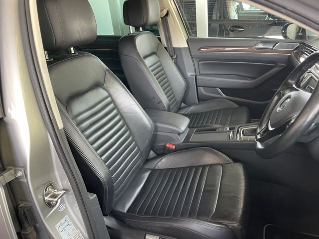 VOLKSWAGEN PASSAT VARIANT