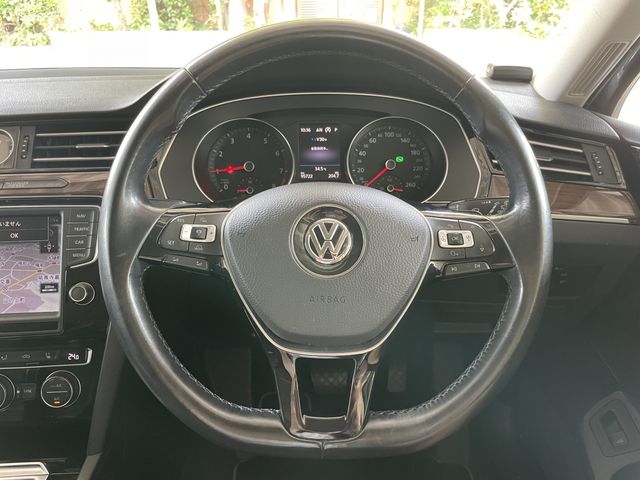 VOLKSWAGEN PASSAT VARIANT