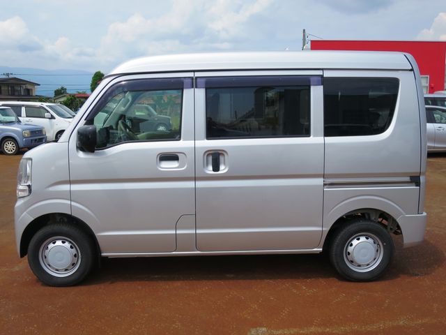 NV100 CLIPPER 4WD