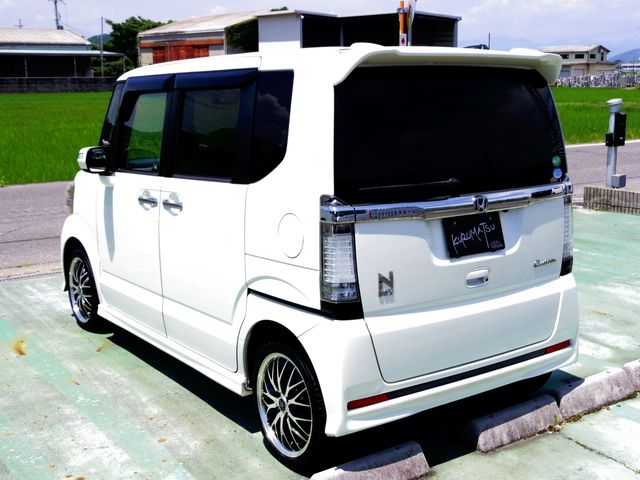 N BOX CUSTOM