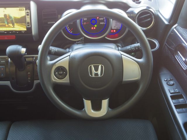 N BOX CUSTOM