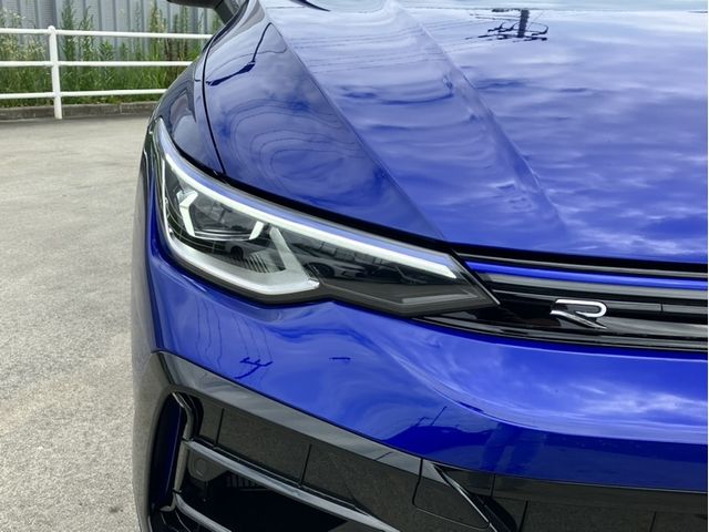 VOLKSWAGEN GOLF R