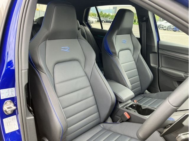VOLKSWAGEN GOLF R