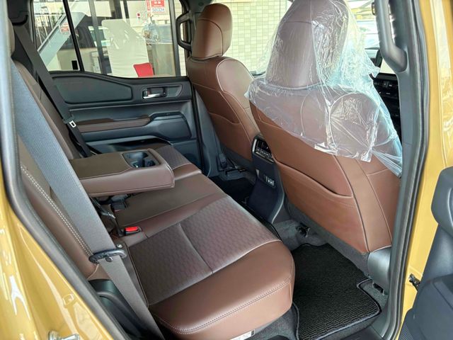LANDCRUISER 250
